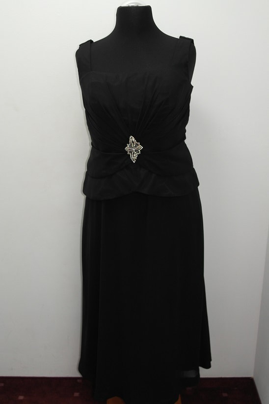 Schwarzes Kleid lang Gr.44 für 69€